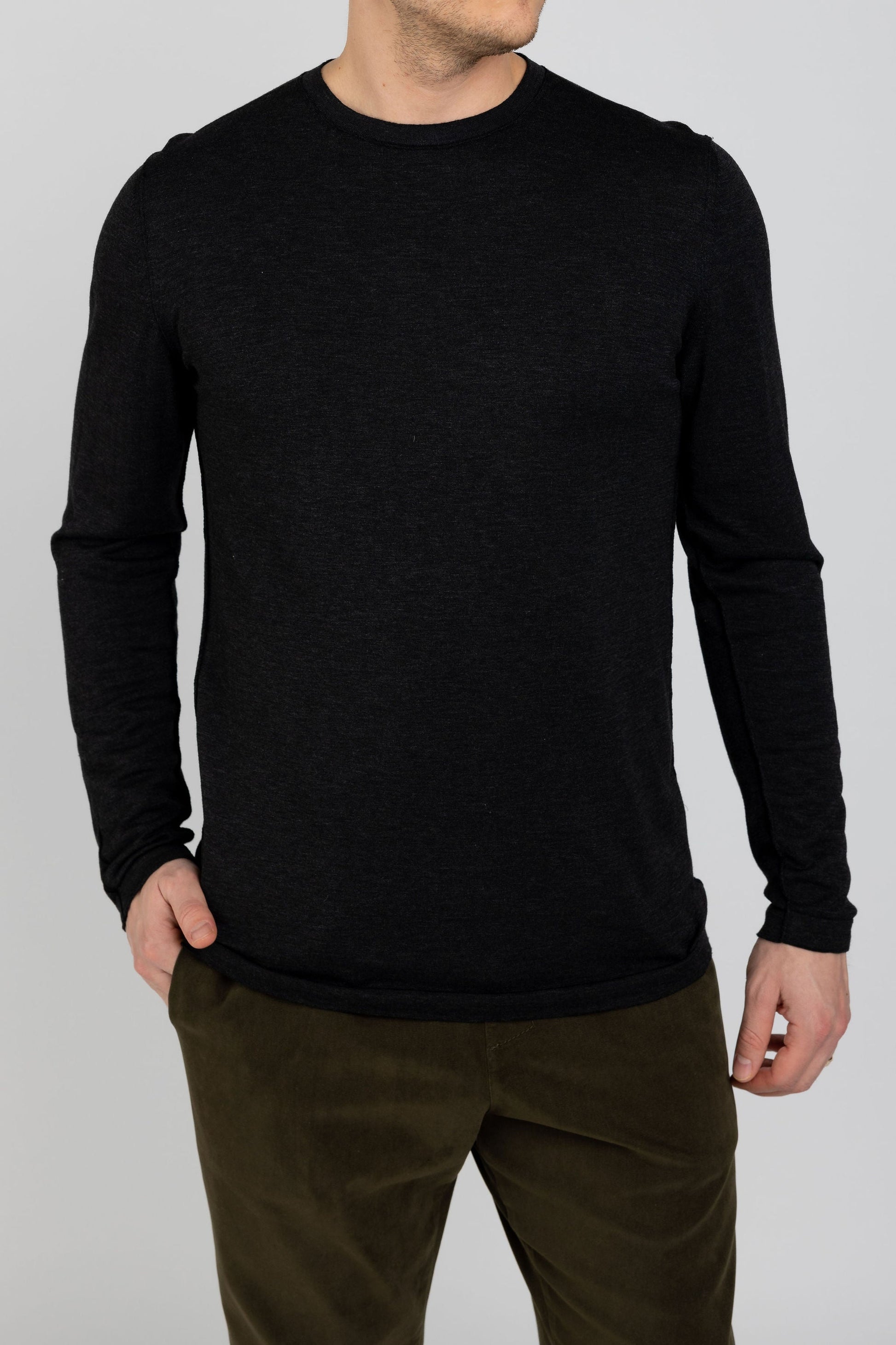 TRANSIT Crewneck Sweater in Grey Black