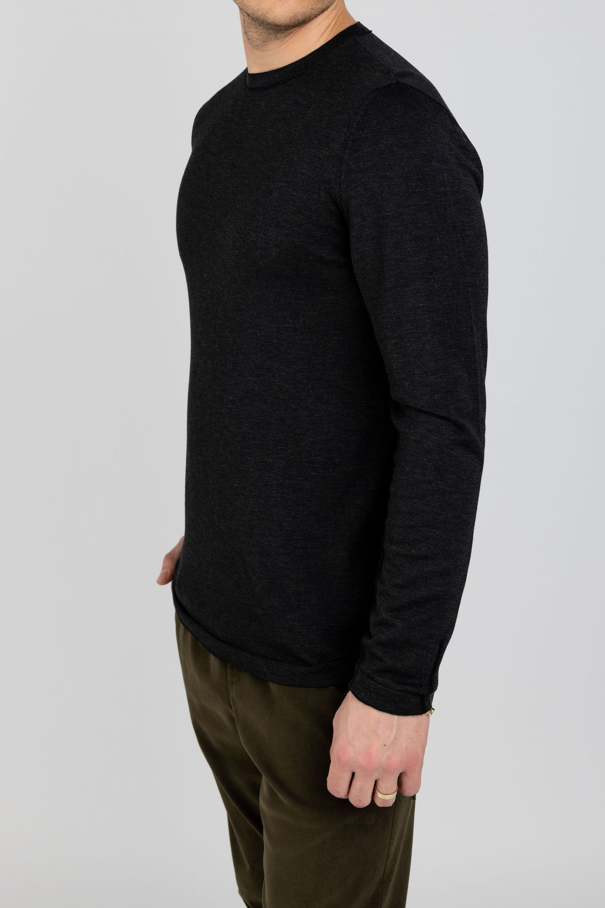 TRANSIT Crewneck Sweater in Grey Black
