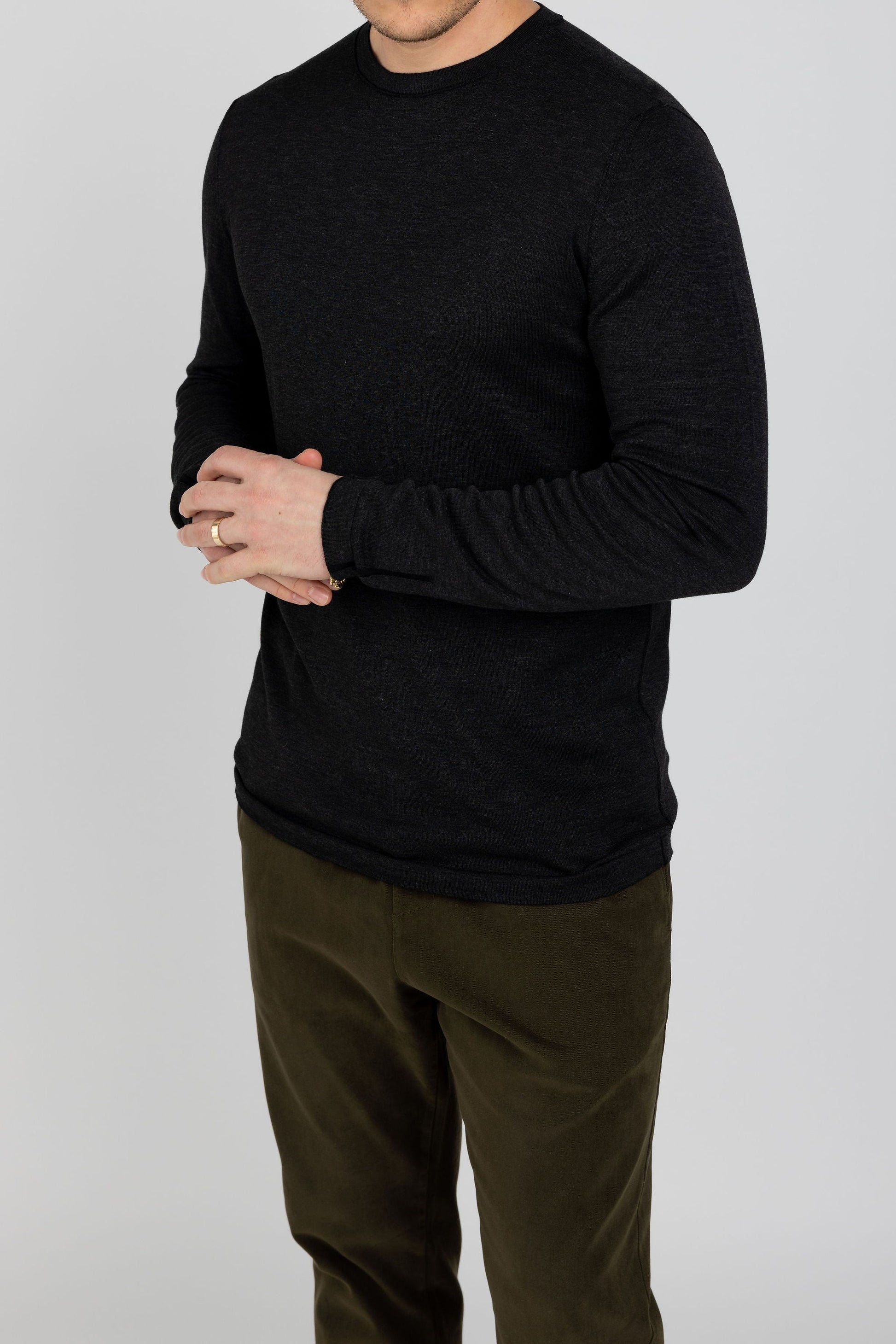 TRANSIT Crewneck Sweater in Grey Black