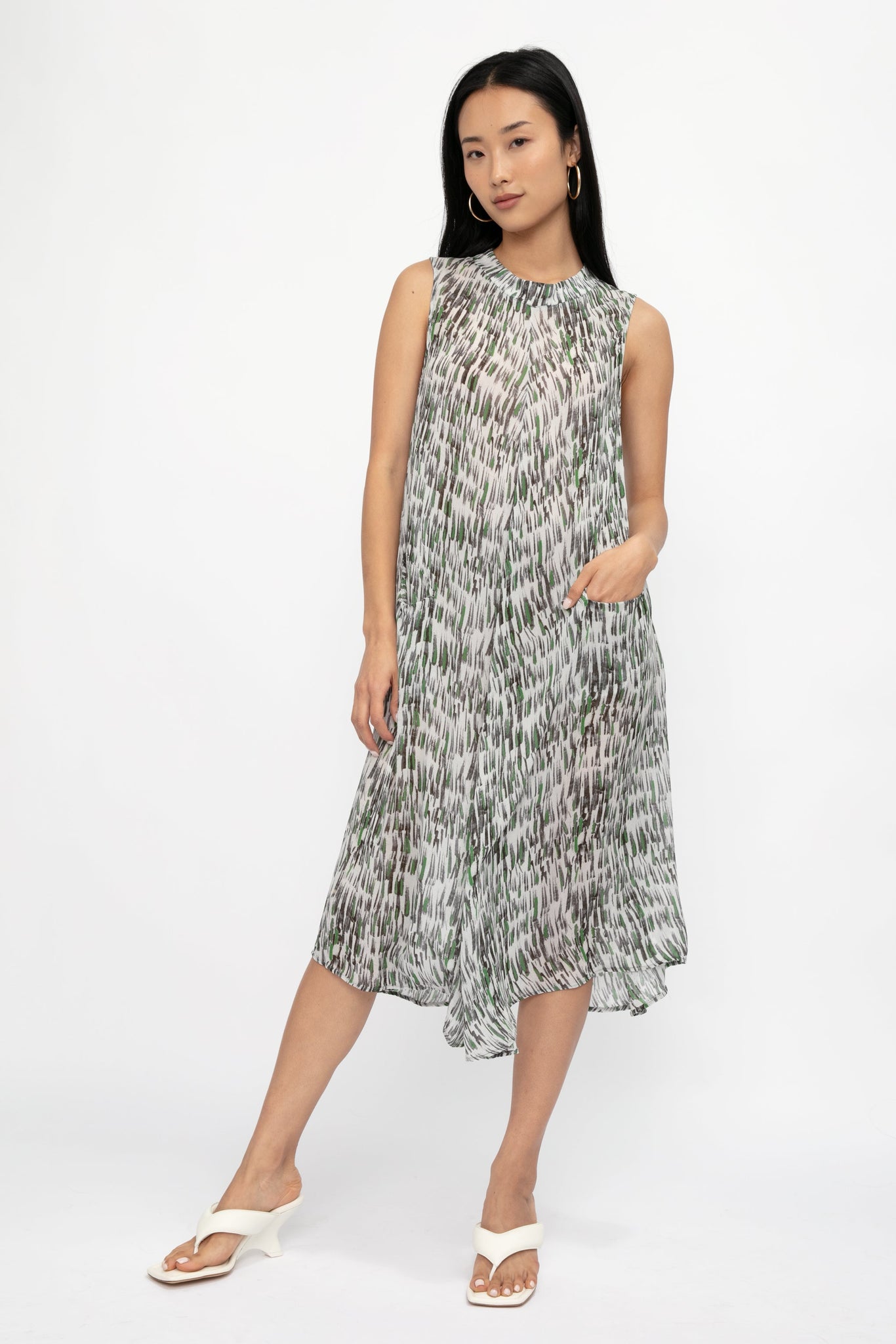 TRANSIT Sleeveless Swing Dress in Grey Multi