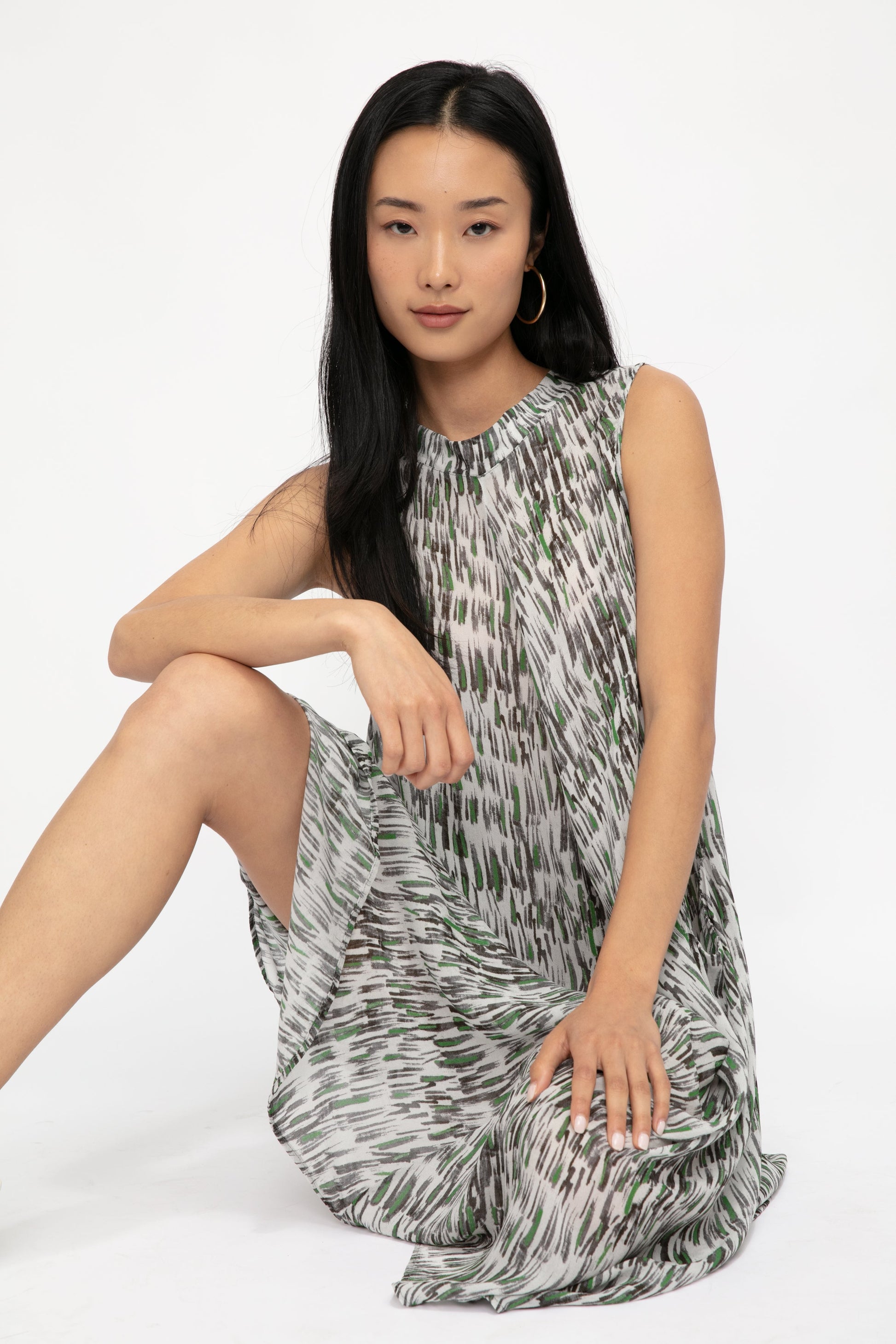 TRANSIT Sleeveless Swing Dress in Grey Multi