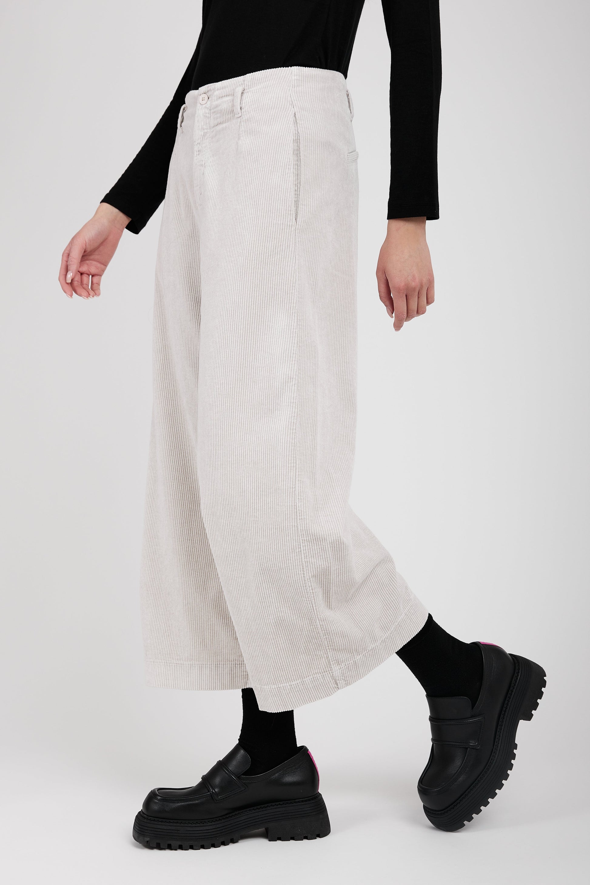 TRANSIT Wide Leg Cropped Trouser Pant in Ice