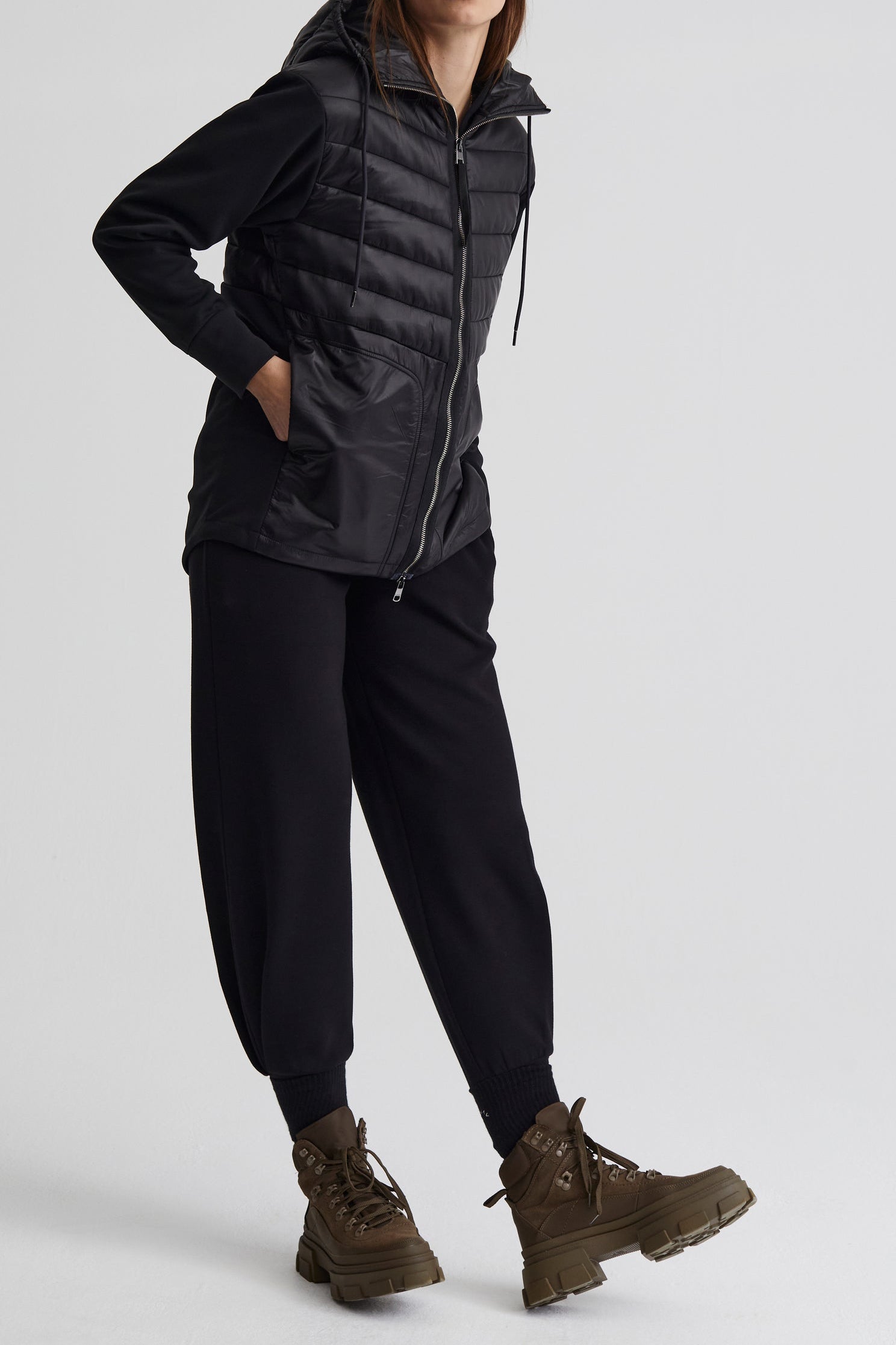 VARLEY Kerwin Jacket in Black